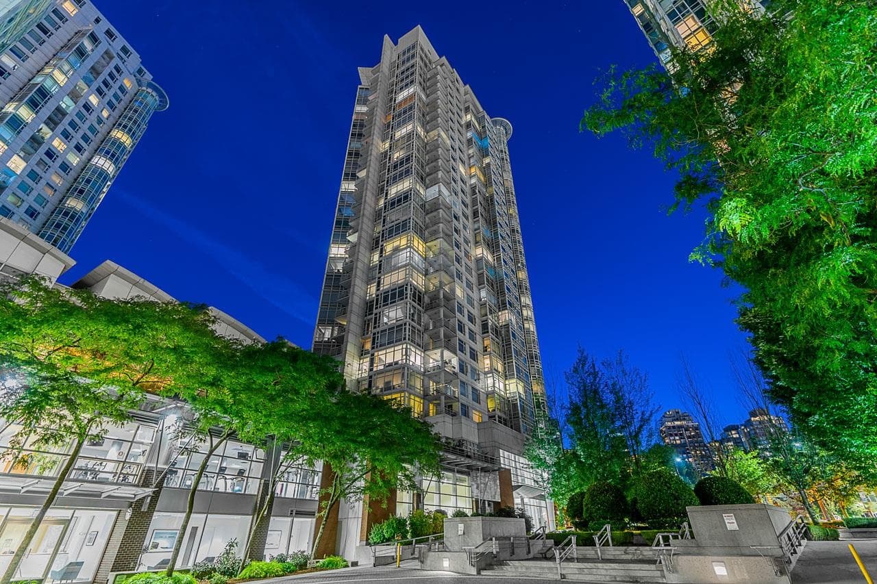 2207 - 198 Aquarius Mews, Vancouver, V6Z 2Y4 — photo 1