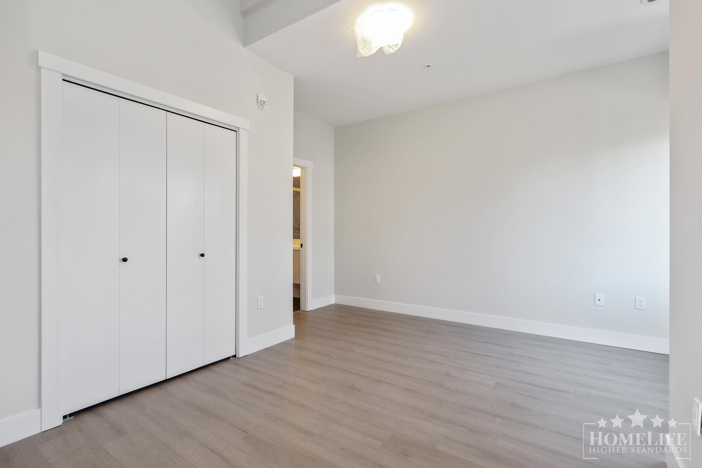 208 - 14858 60 Avenue, Surrey, V3S 0B5 — photo 4