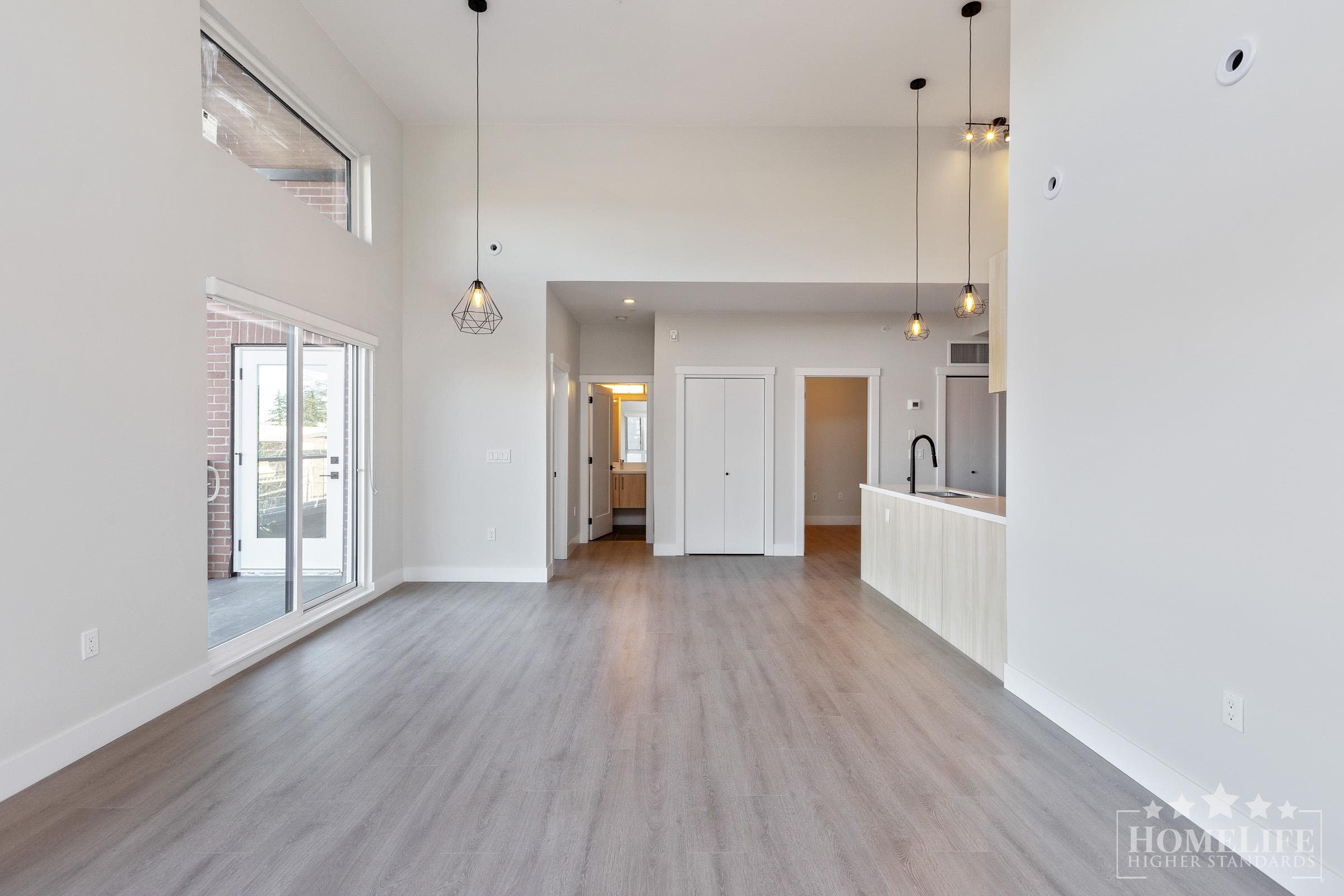 208 - 14858 60 Avenue, Surrey, V3S 0B5 — photo 2