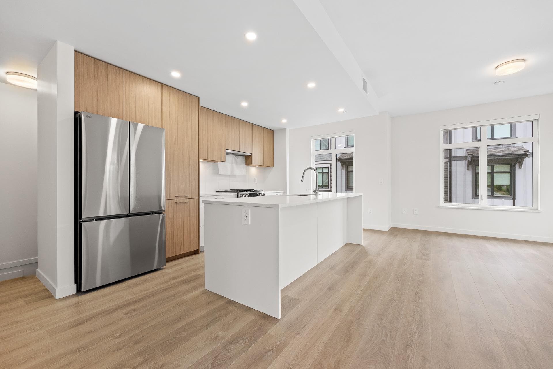 206 - 6951 204 Street, Langley, V2Y 3K9 — photo 3