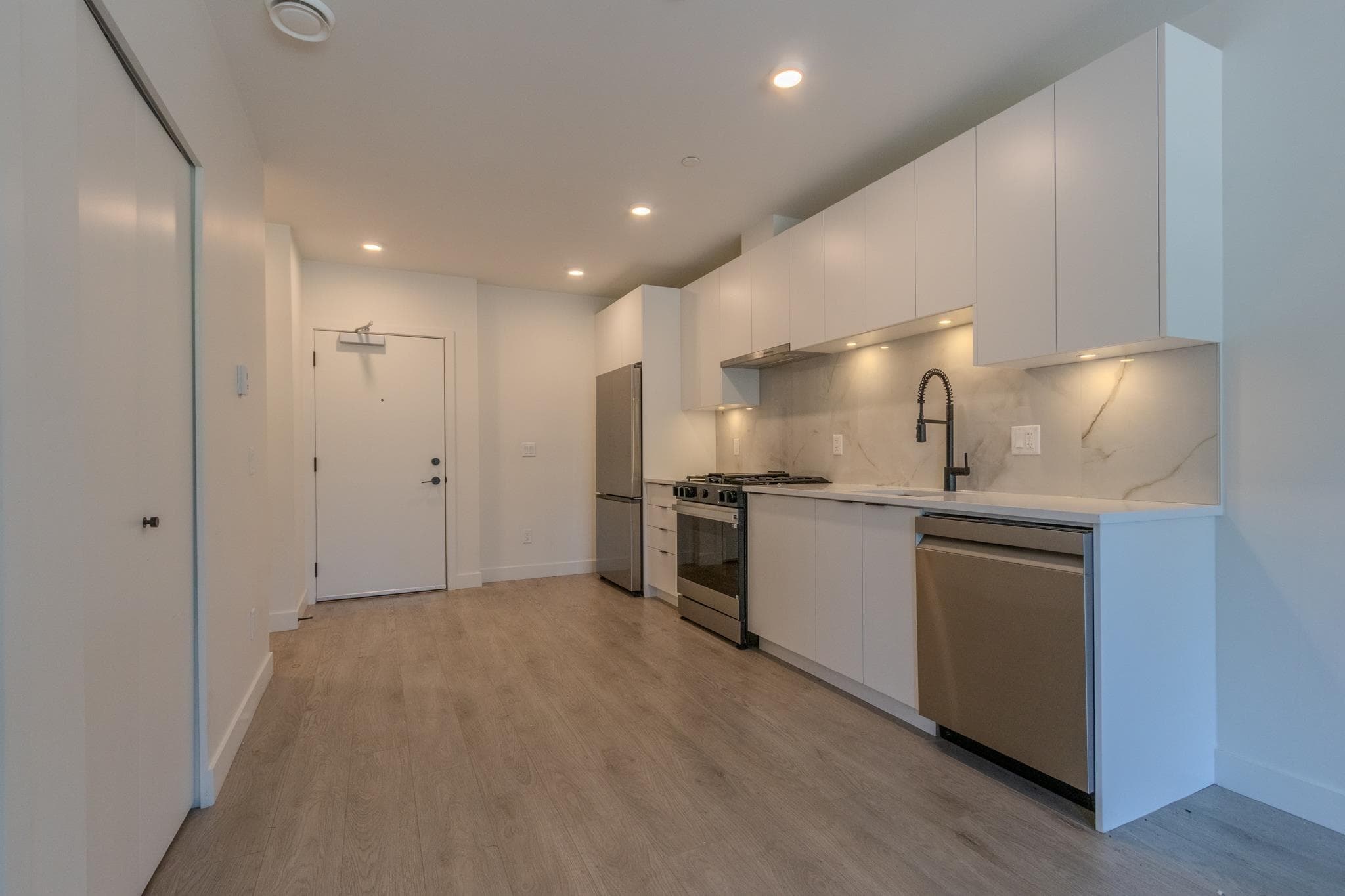 206 - 13238 105 Avenue, Surrey, V3T 0W1 — photo 4