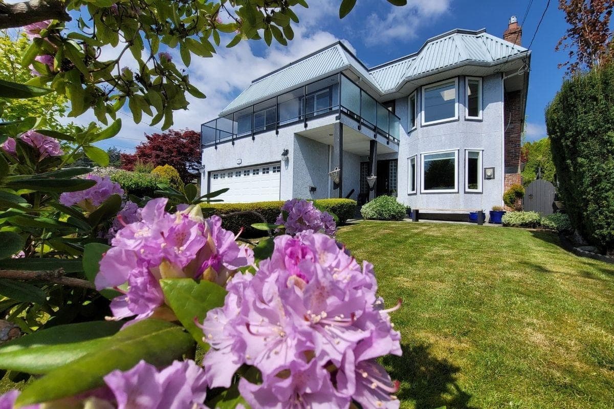 15627 Buena Vista Avenue, White Rock, V4B 1Z3 — photo 2