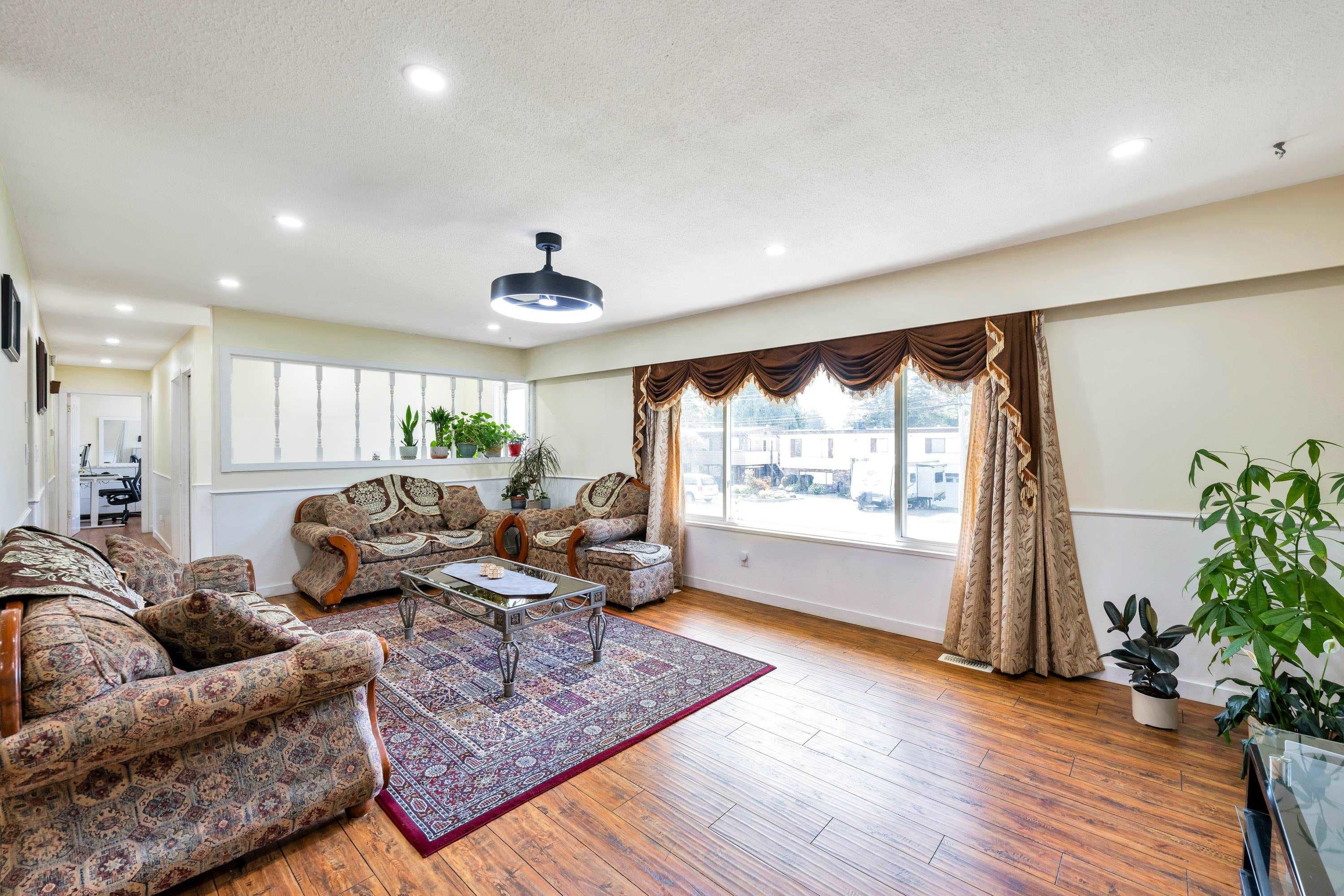 11789 85a Avenue, Delta, V4C 2V8 — photo 3