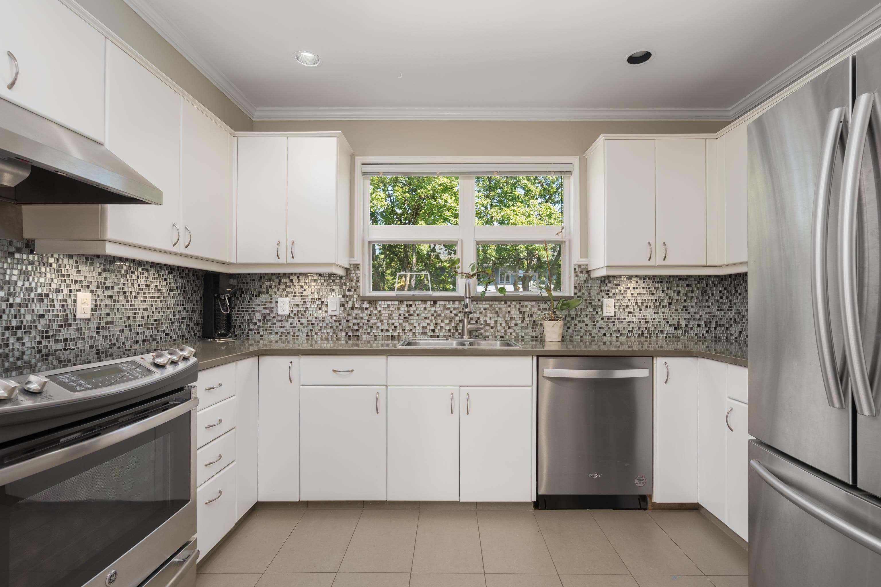 3085 Maple Street, Vancouver, V6J 4W7 — photo 3