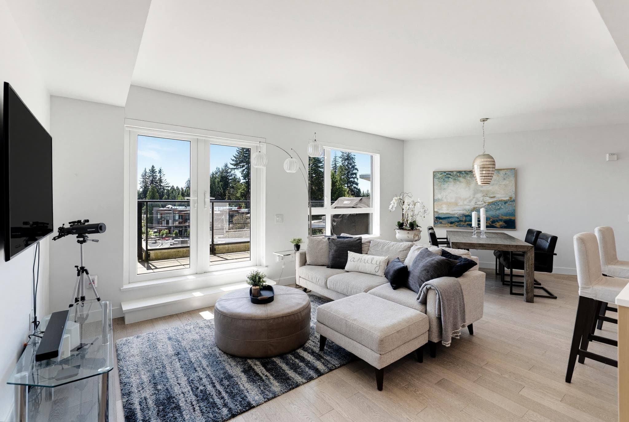 409 - 3220 Connaught Crescent, North Vancouver, V7R 0A5 — photo 2