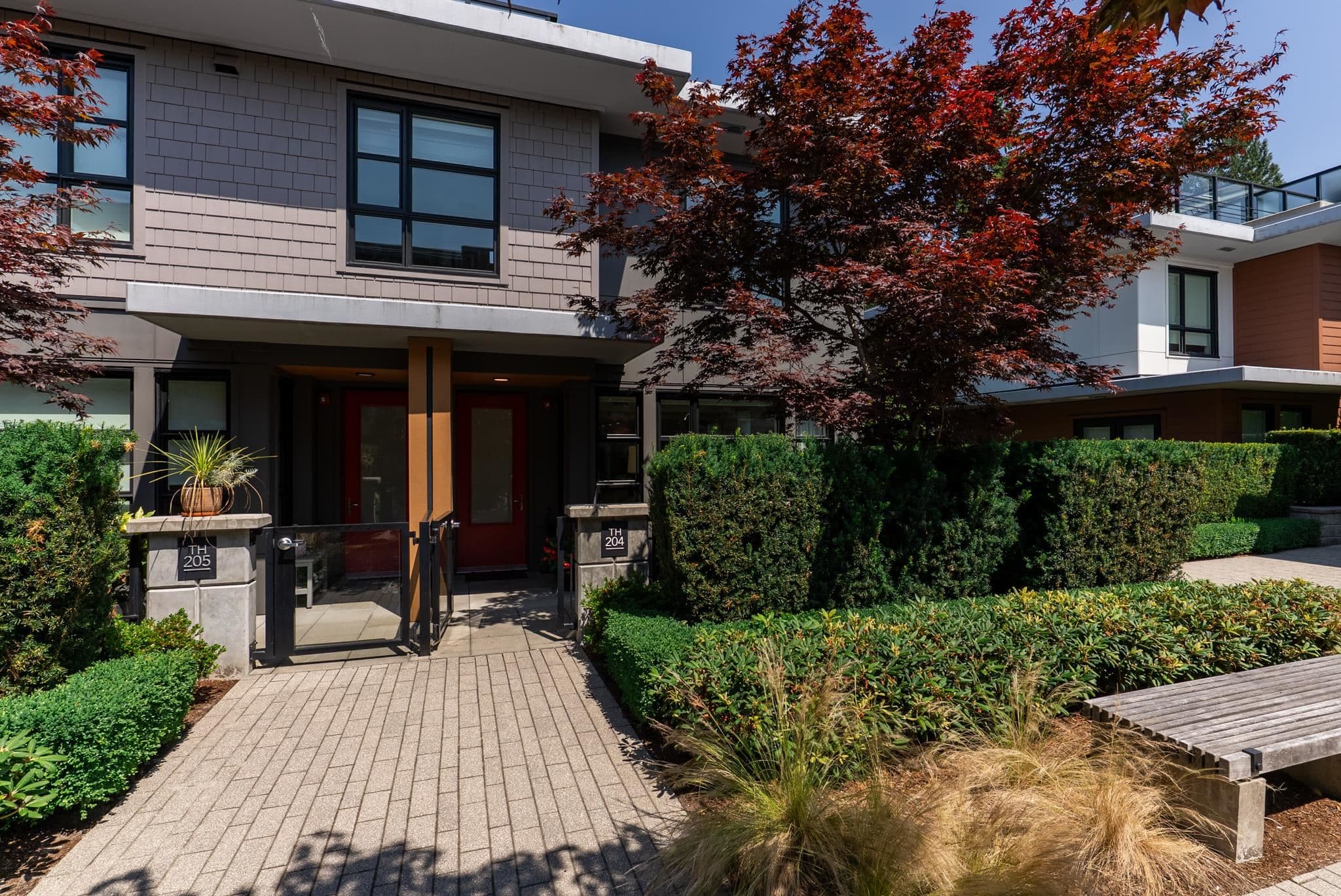 204 - 1055 Ridgewood Drive, North Vancouver, V7R 0A5 — photo 1