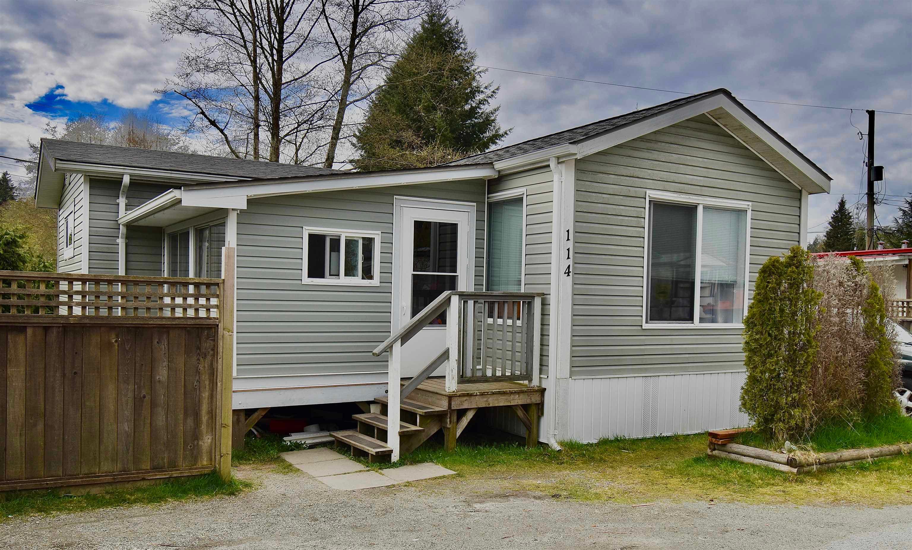 114 - 1413 Sunshine Coast Highway, Gibsons, V0N 1V5 — photo 1