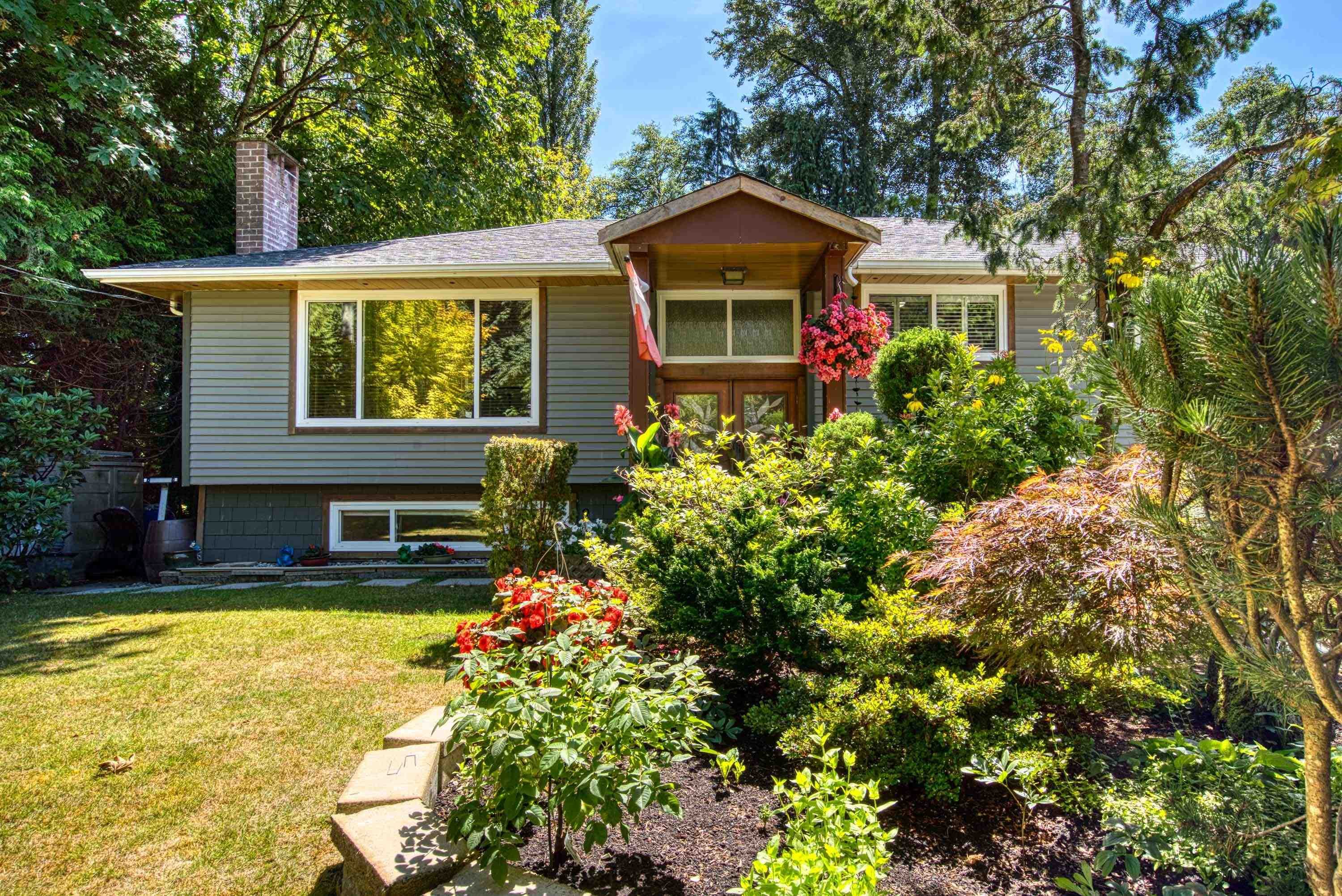 517 Ailsa Avenue, Port Moody, V3H 1A5 — photo 2