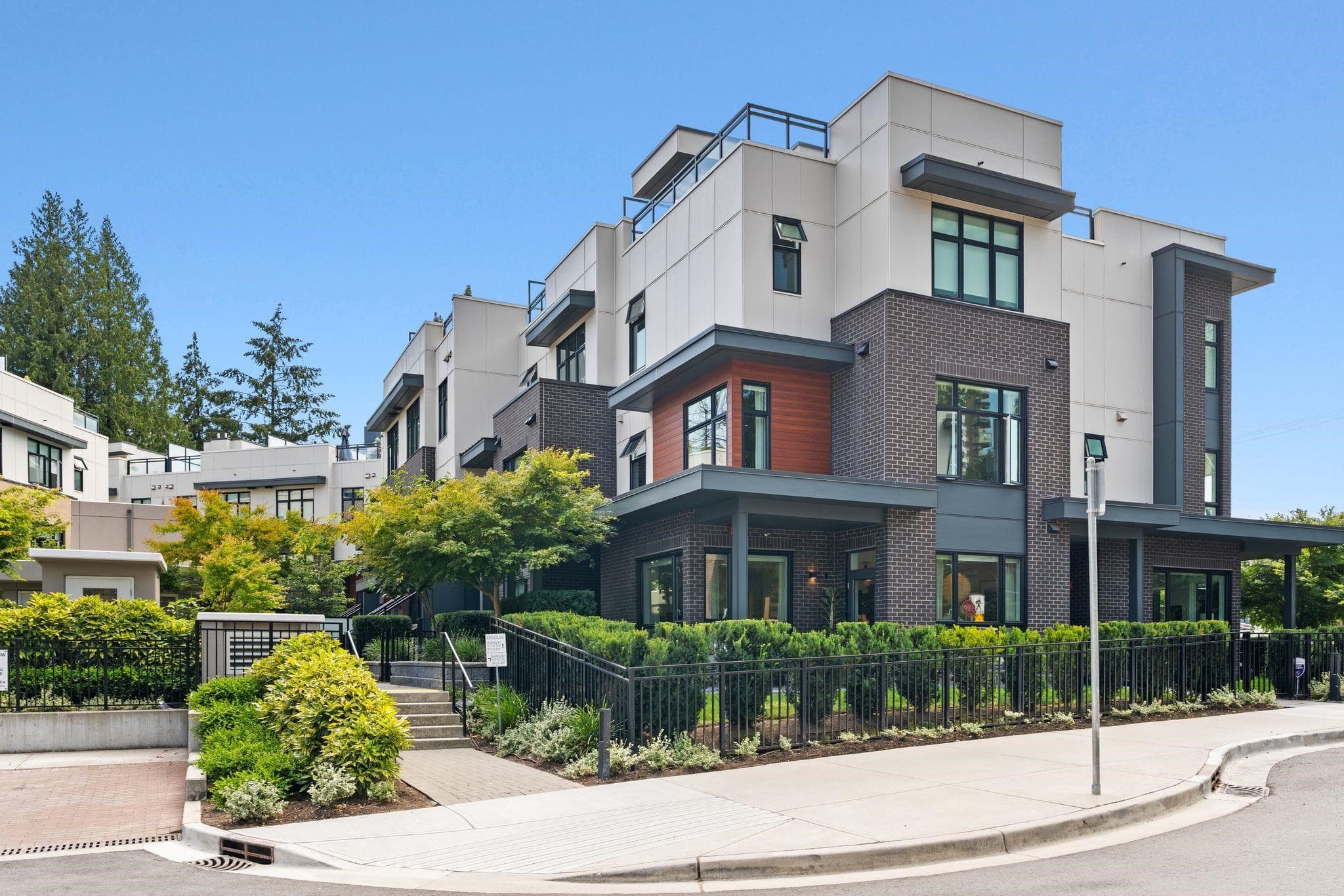 119 - 2035 Glenaire Drive, North Vancouver