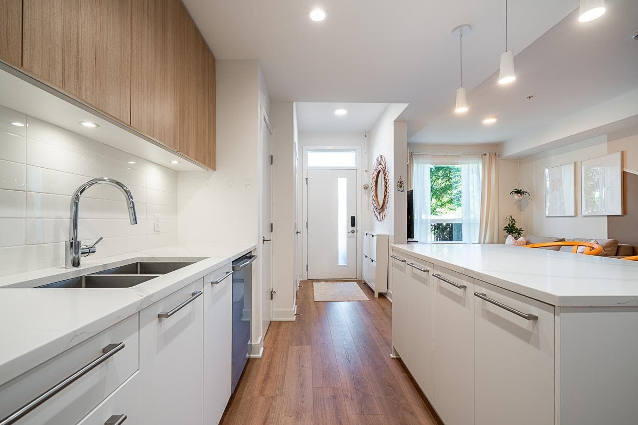 103 - 2035 Glenaire Drive, North Vancouver
