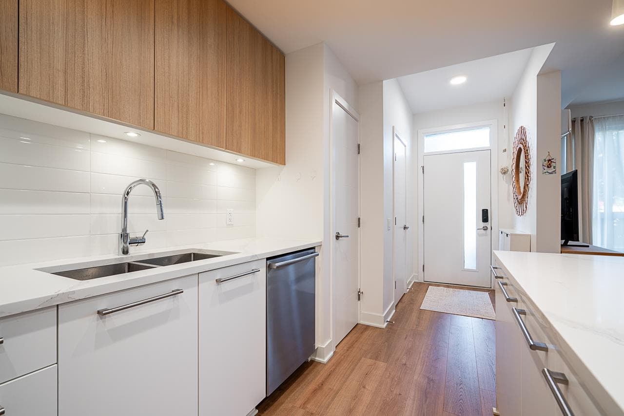 103 - 2035 Glenaire Drive, North Vancouver, V7P 1Y2 — photo 5