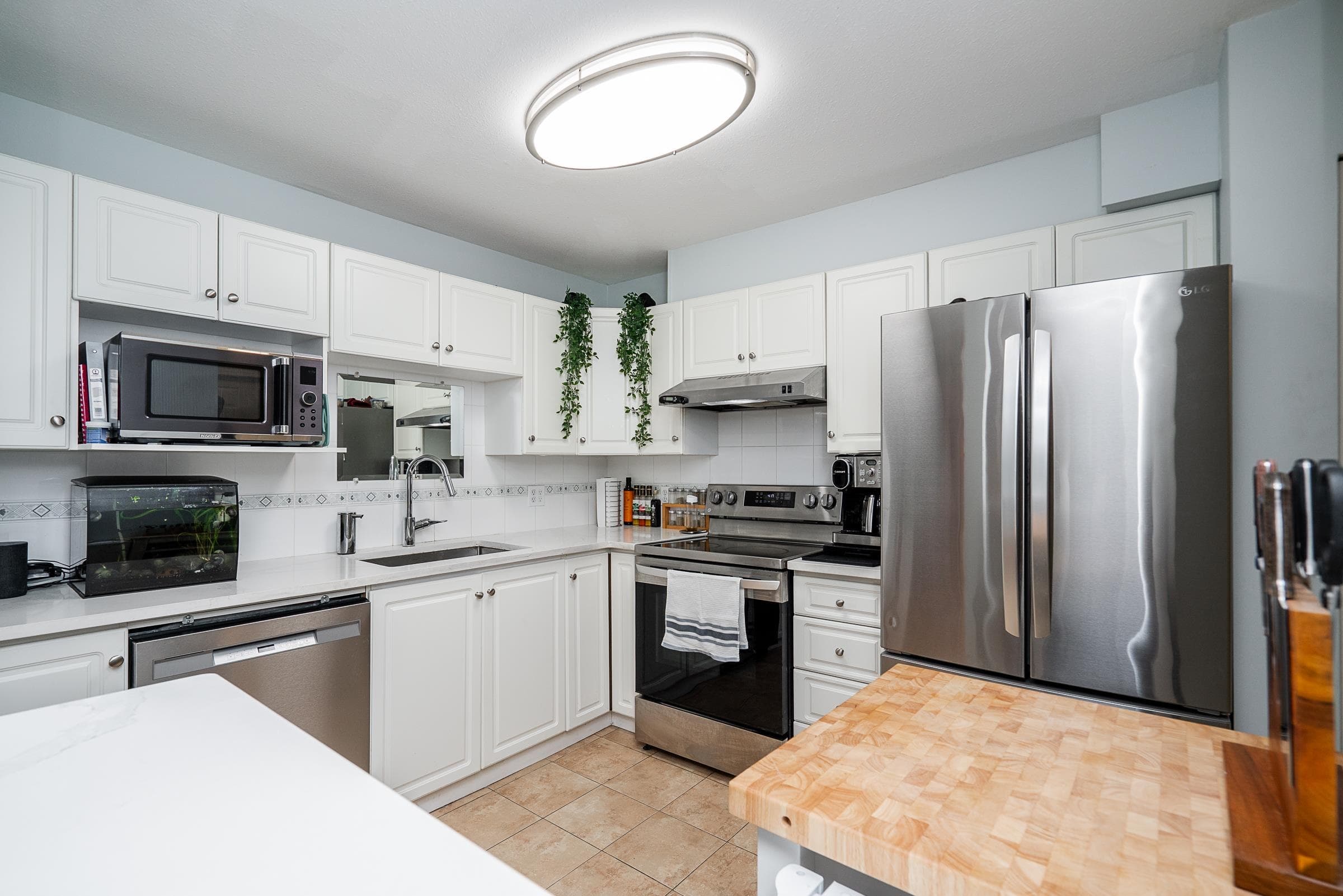 212 - 12733 72 Avenue, Surrey, V3W 2M7 — photo 2