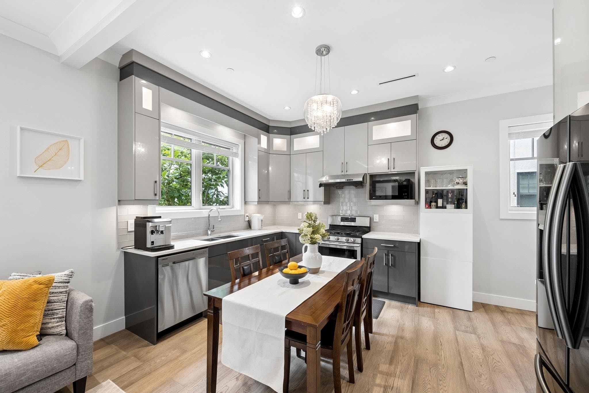 3666 W 6th Avenue, Vancouver, V6R 1T7 — photo 5