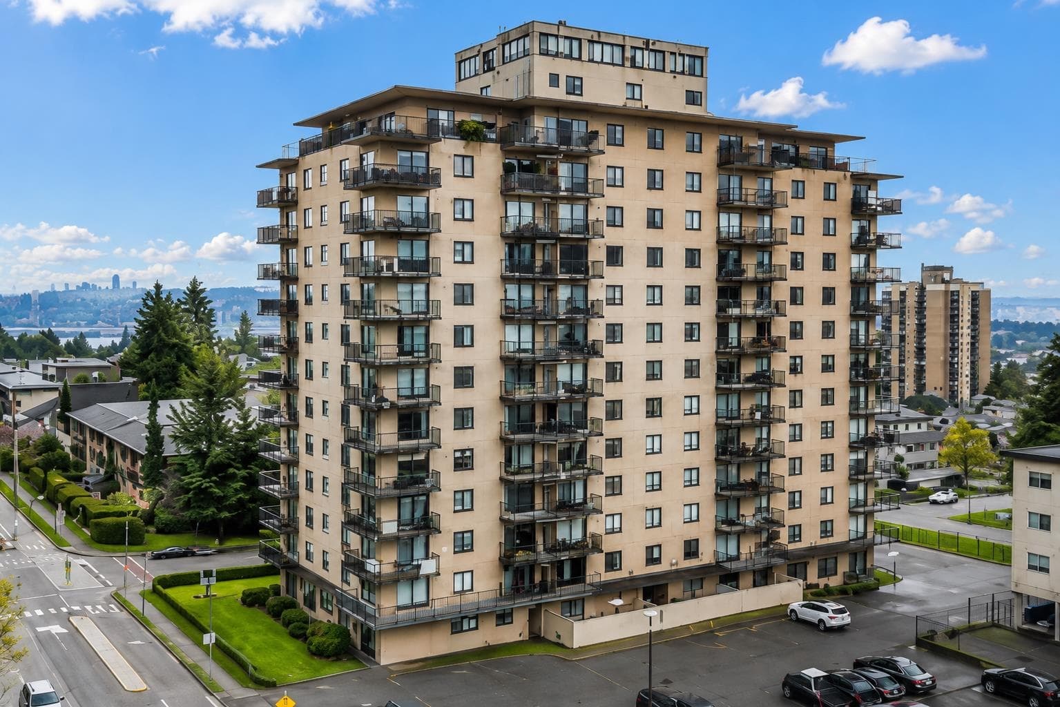 1008 - 615 Belmont Street, New Westminster, V3M 6A1 — photo 2
