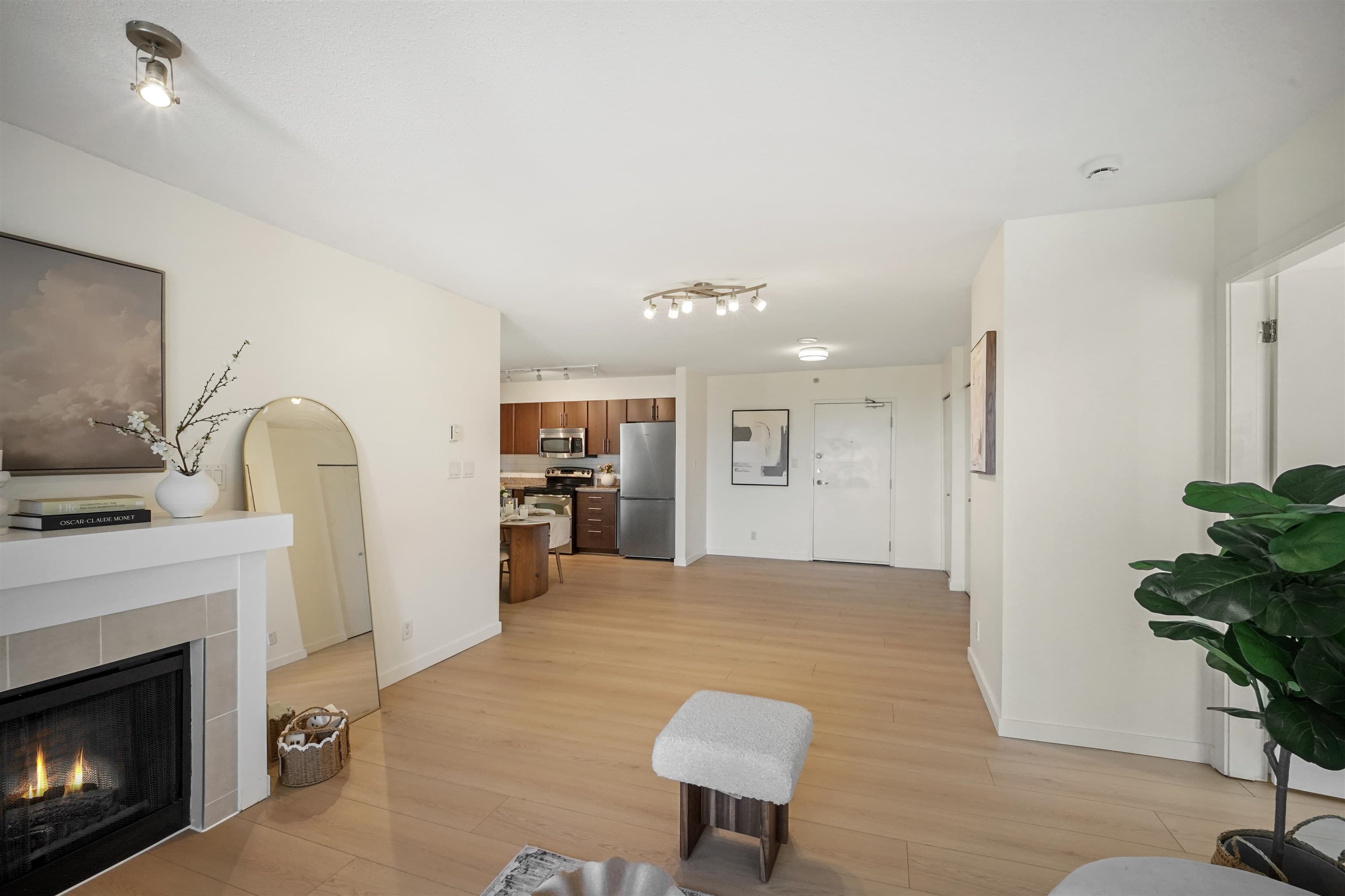 3802 - 1178 Heffley Crescent, Coquitlam, V3B 0A7 — photo 2