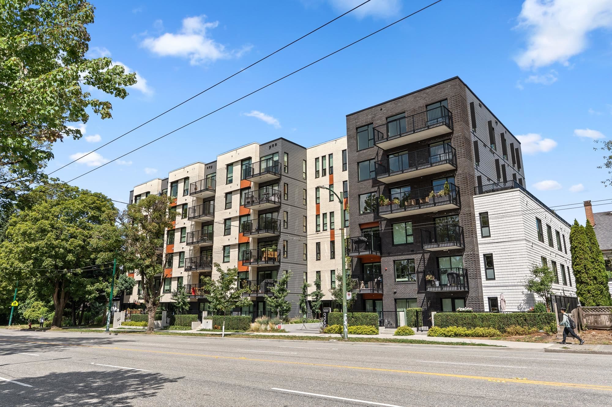 410 - 2235 E Broadway, Vancouver