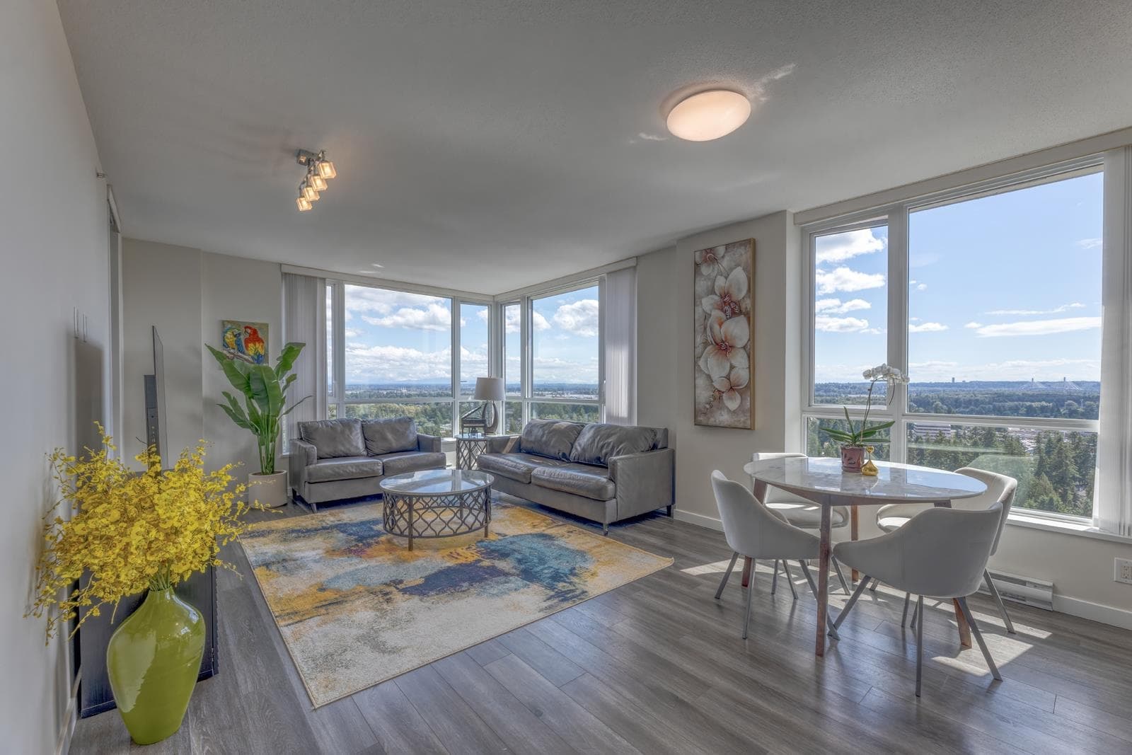 2203 - 3096 Windsor Gate, Coquitlam, V3B 0P4 — photo 2
