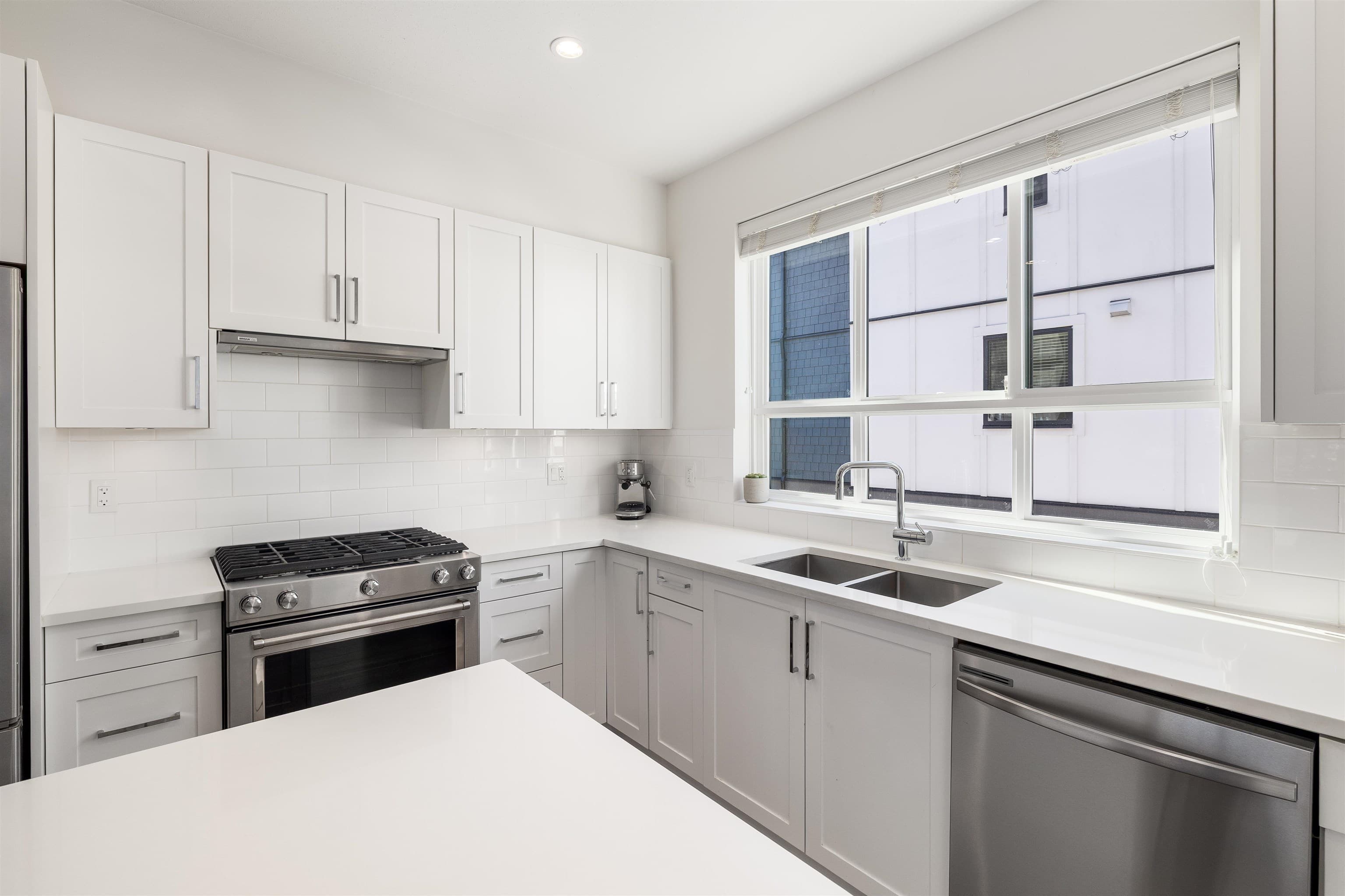 22 - 16760 25 Avenue, Surrey, V3Z 0W4 — photo 5