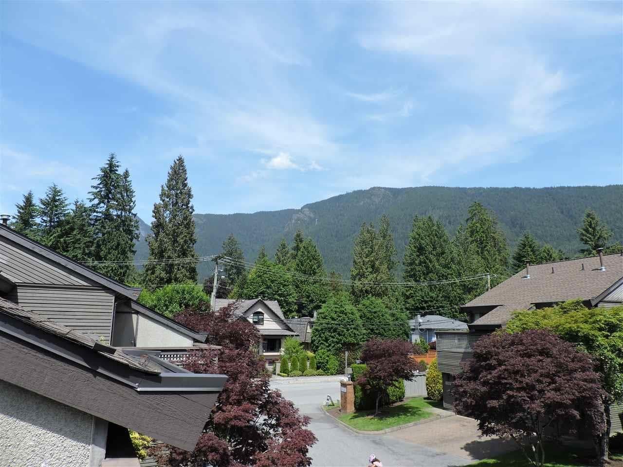 1147 Montroyal Boulevard, North Vancouver, V7R 2H8 — photo 5