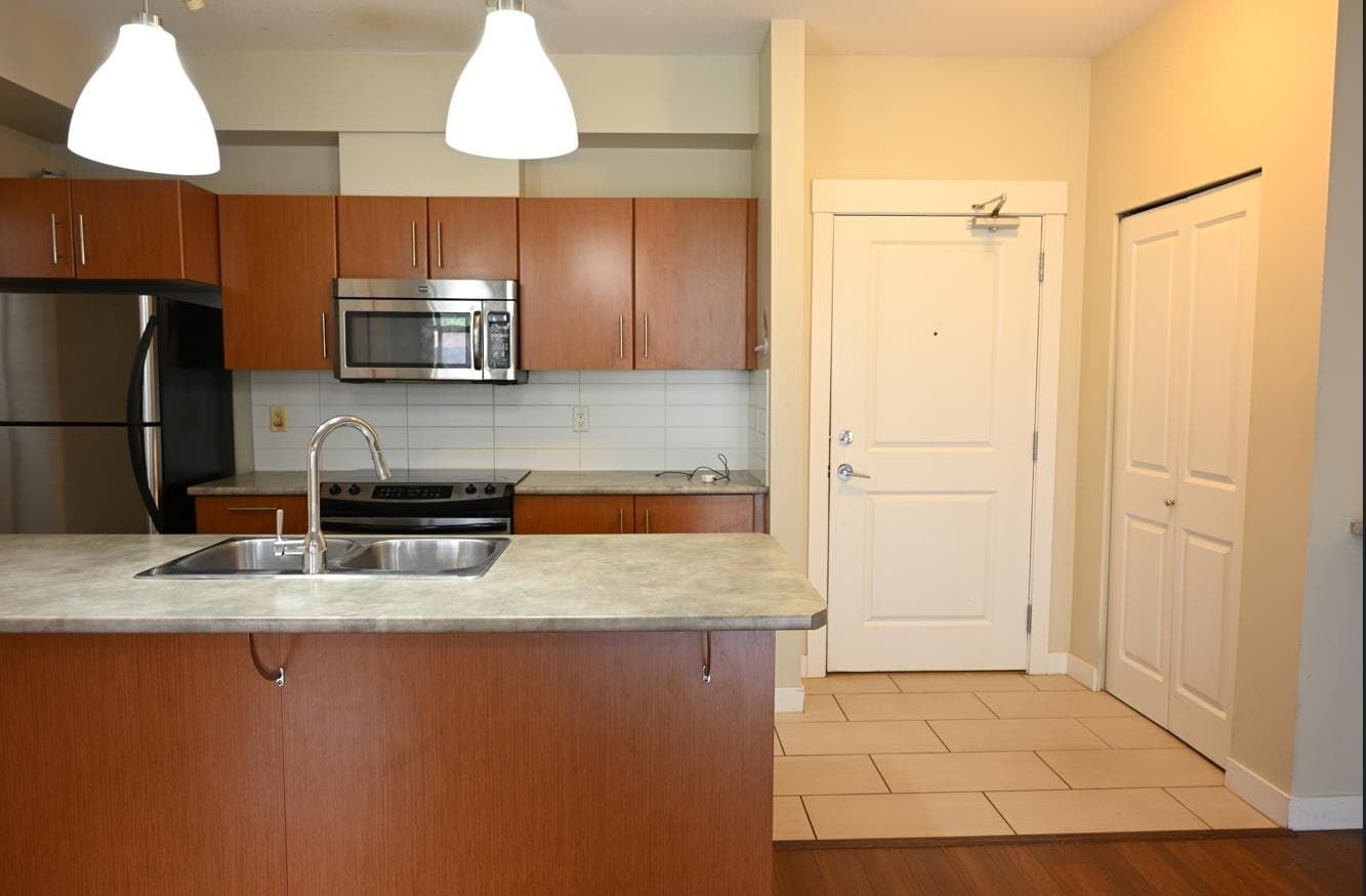202 - 33545 Rainbow Avenue, Abbotsford, V2S 0B9 — photo 3