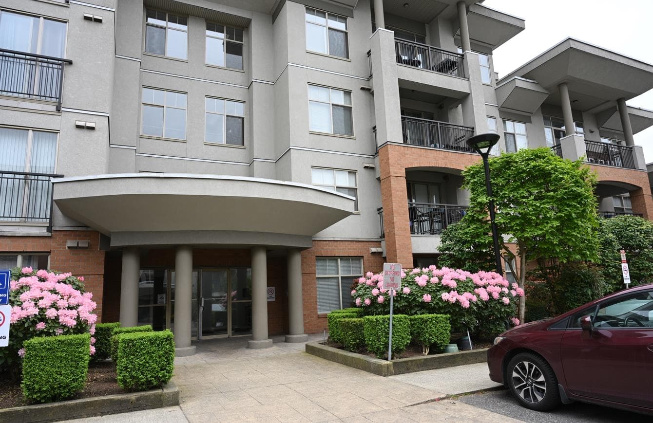 202 - 33545 Rainbow Avenue, Abbotsford, V2S 0B9 — photo 1