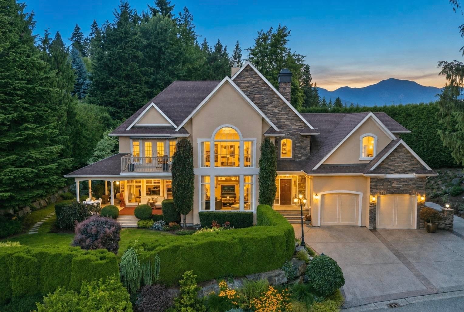 9953 Stonegate Place, Chilliwack, V2P 7W9 — photo 1