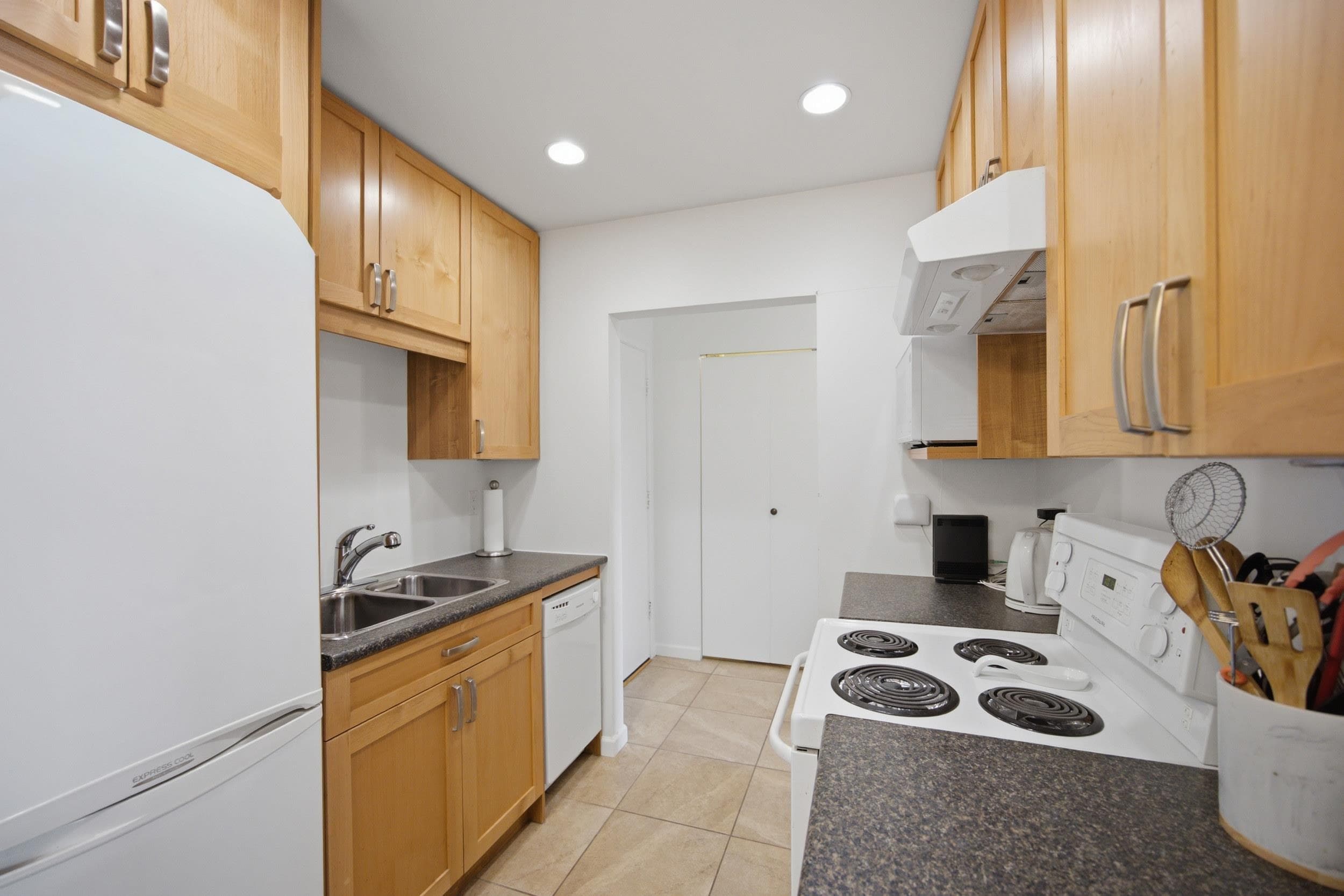 307 - 2710 Lonsdale Avenue, North Vancouver, V7N 3J1 — photo 4