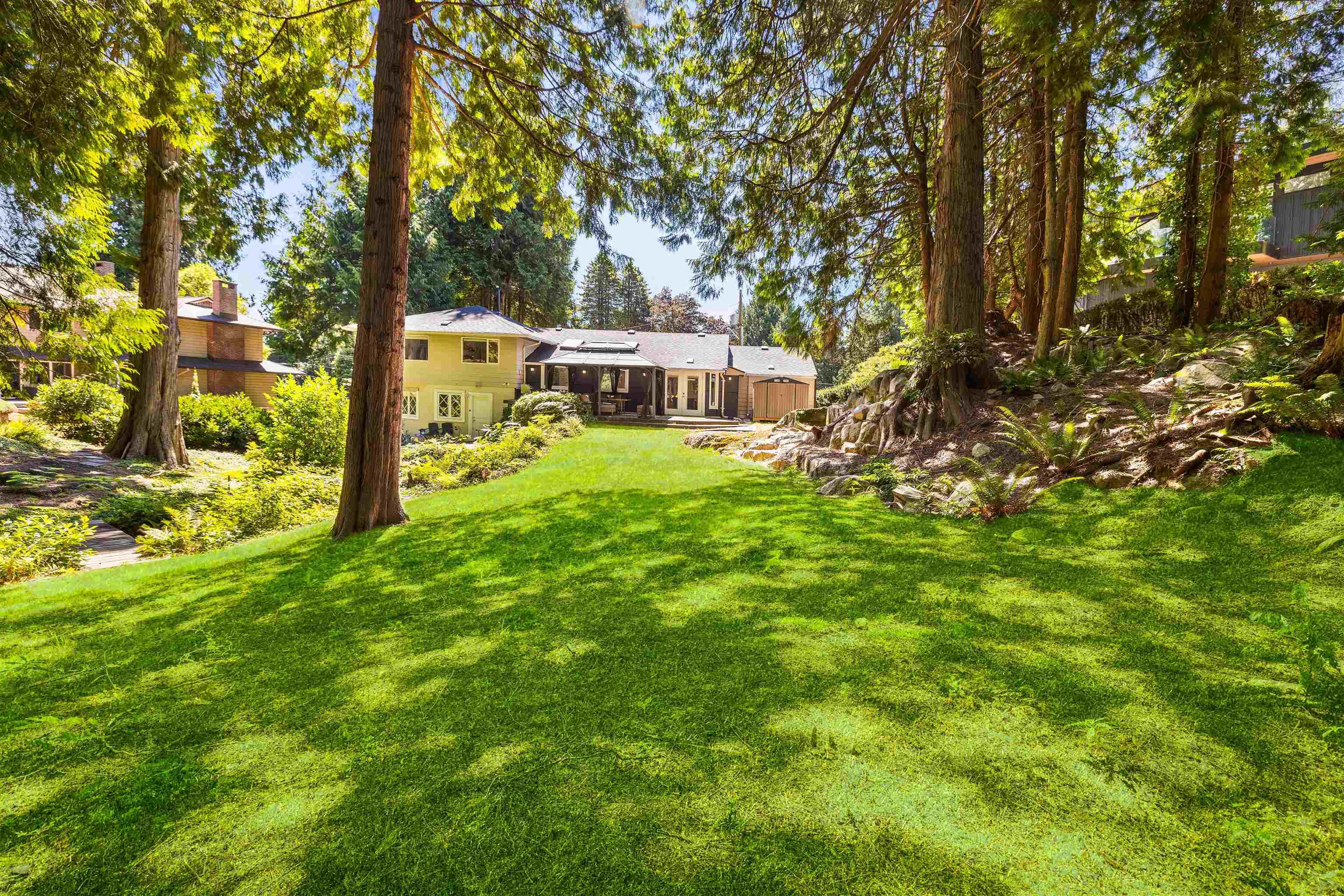 3965 Viewridge Place, West Vancouver, V7V 3K7 — photo 2