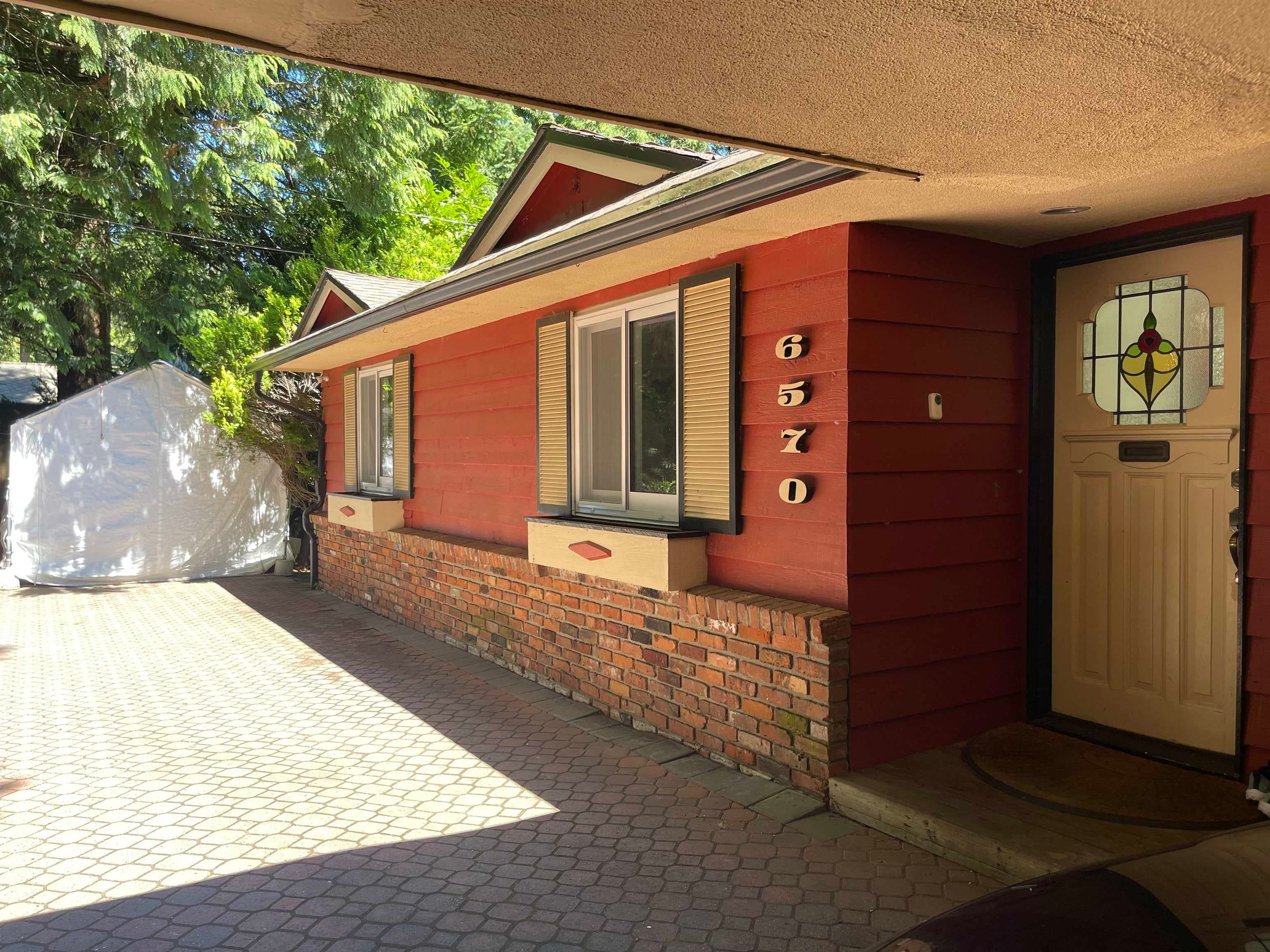 6570 Madrona Crescent, West Vancouver, V7W 2J8 — photo 2