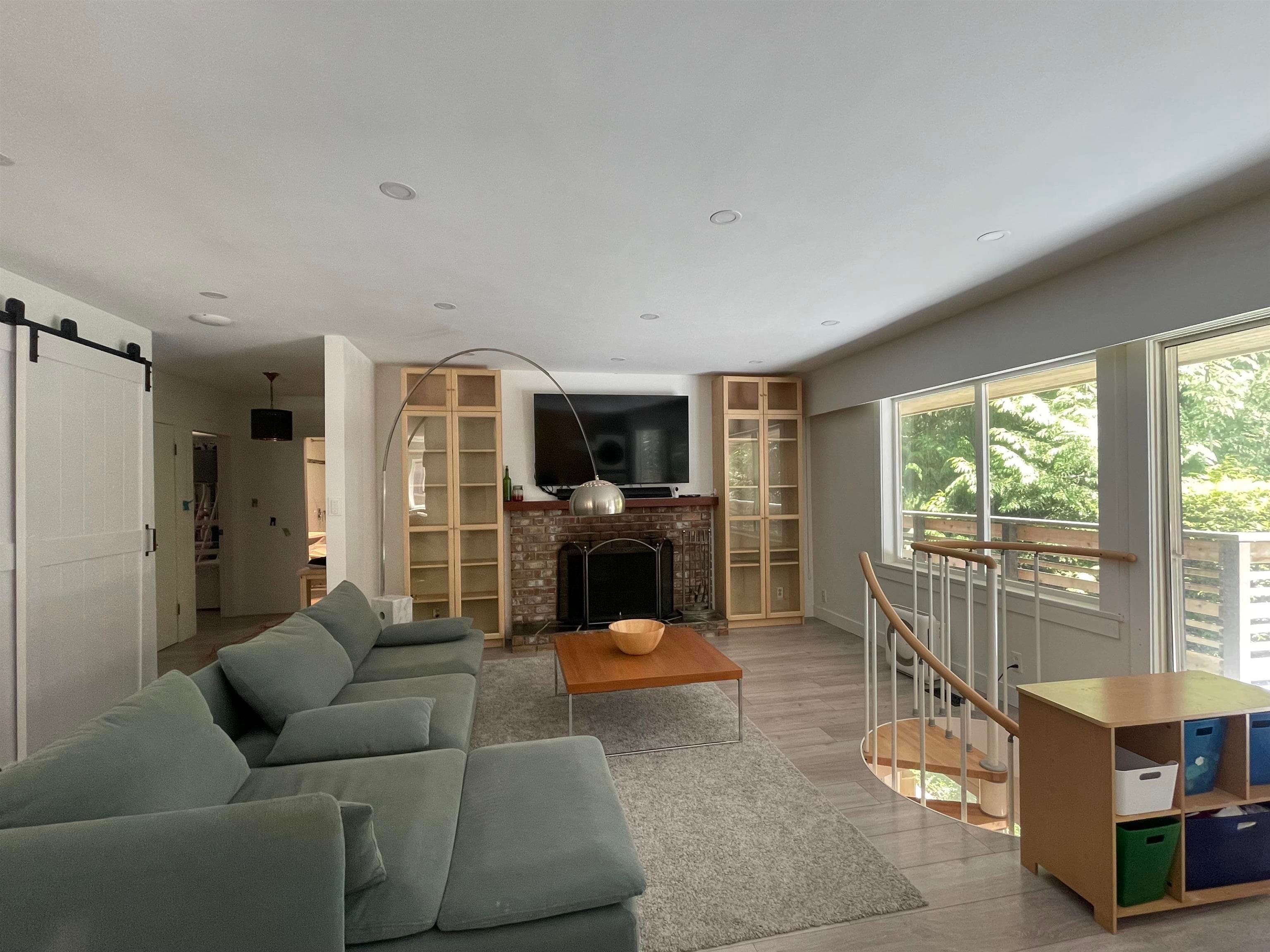 6570 Madrona Crescent, West Vancouver, V7W 2J8 — photo 4