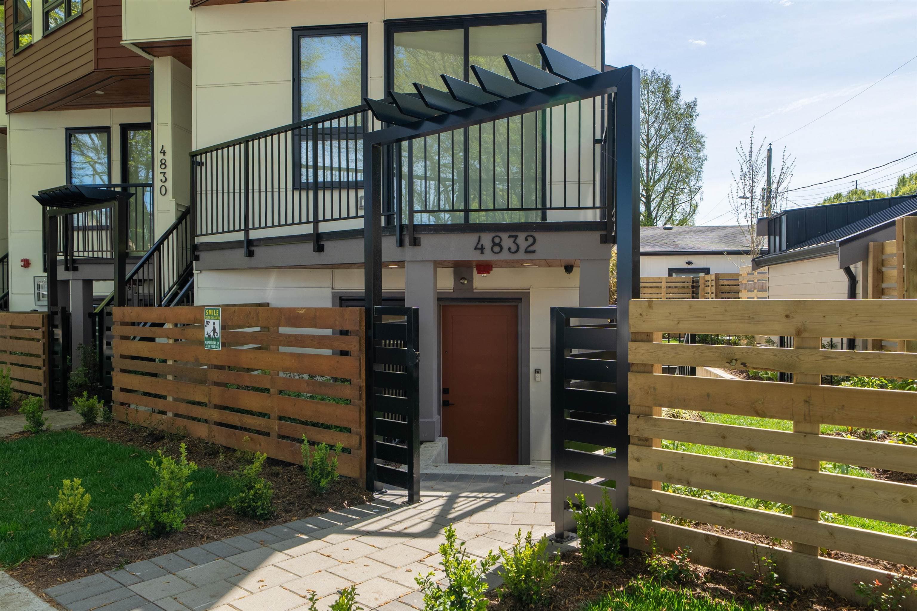 4832 Duchess Street, Vancouver, V5R 3L6 — photo 1