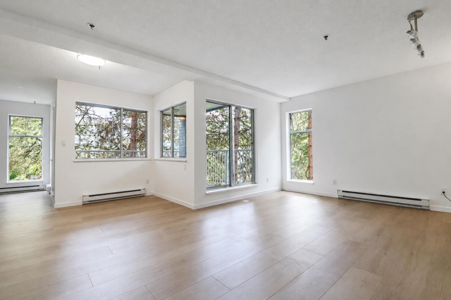 43 - 7345 Sandborne Avenue, Burnaby, V3N 4W6 — photo 5