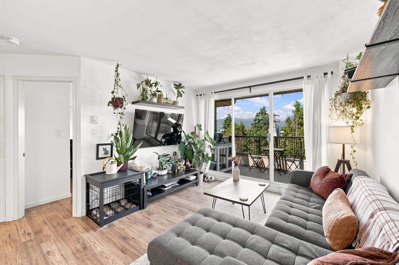 401 - 1099 E Broadway, Vancouver, V5T 1Y5 — photo 4