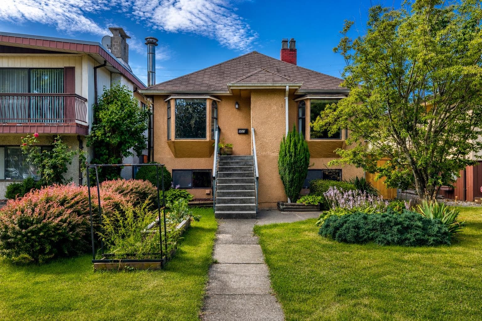 2576 Parker Street, Vancouver