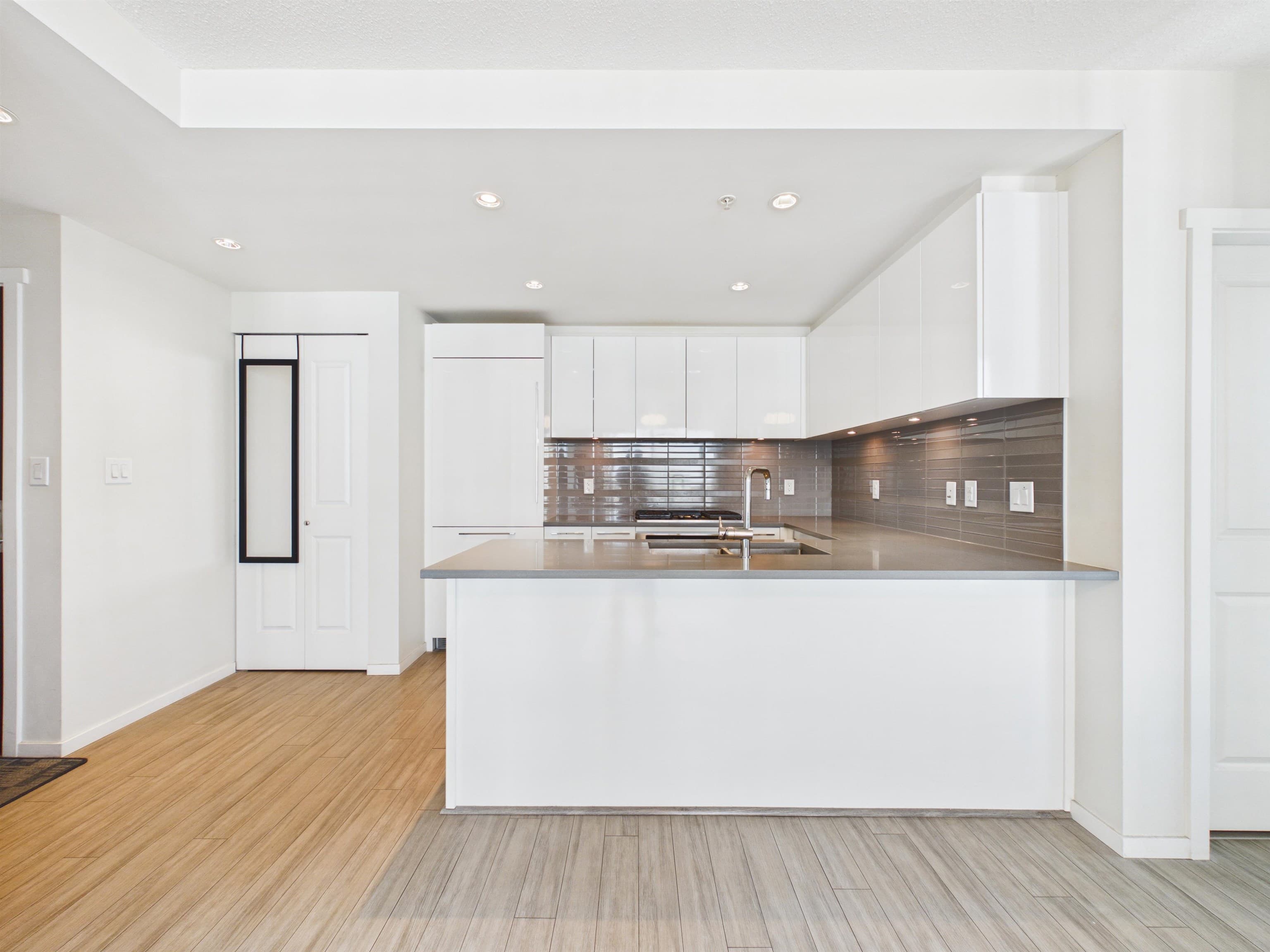 3205 - 6658 Dow Avenue, Burnaby, V5H 0C7 — photo 3