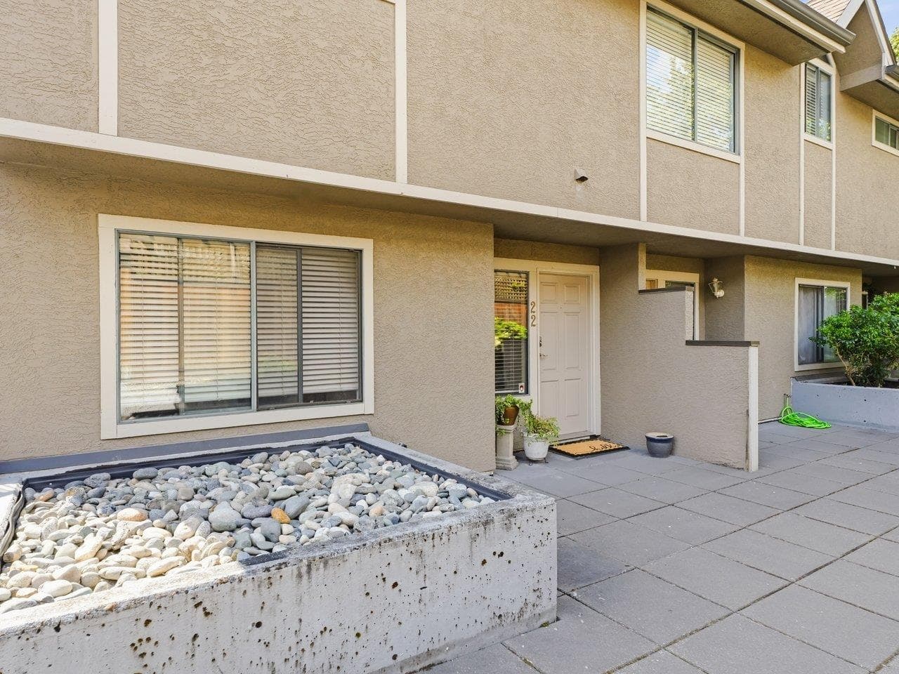 22 - 2133 St. Georges Avenue, North Vancouver, V7L 3K5 — photo 2