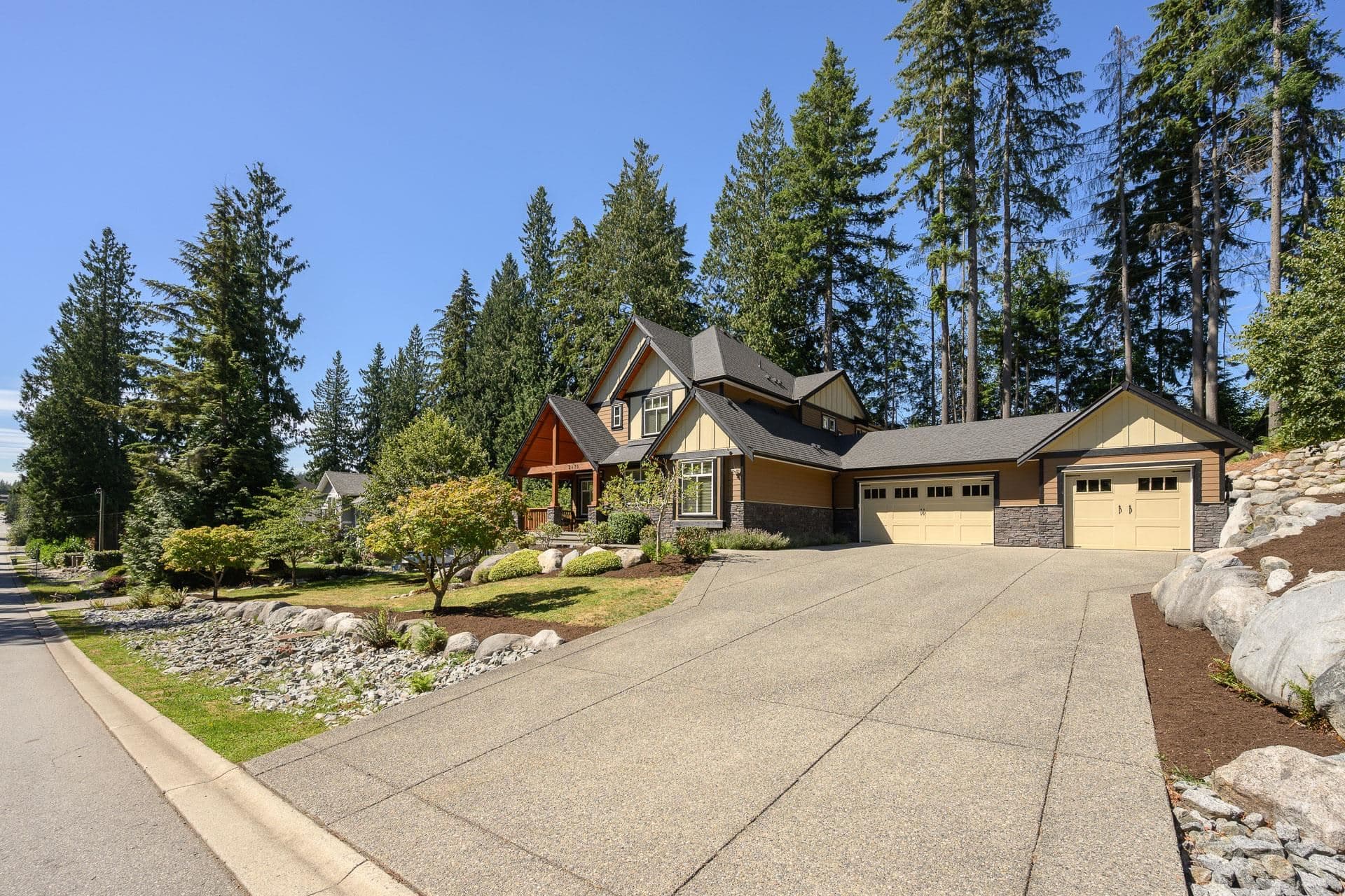 2475 Leggett Drive, Port Moody, V3H 4W9 — photo 2