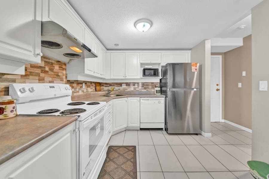 306 - 13780 76 Avenue, Surrey, V3W 1E5 — photo 3