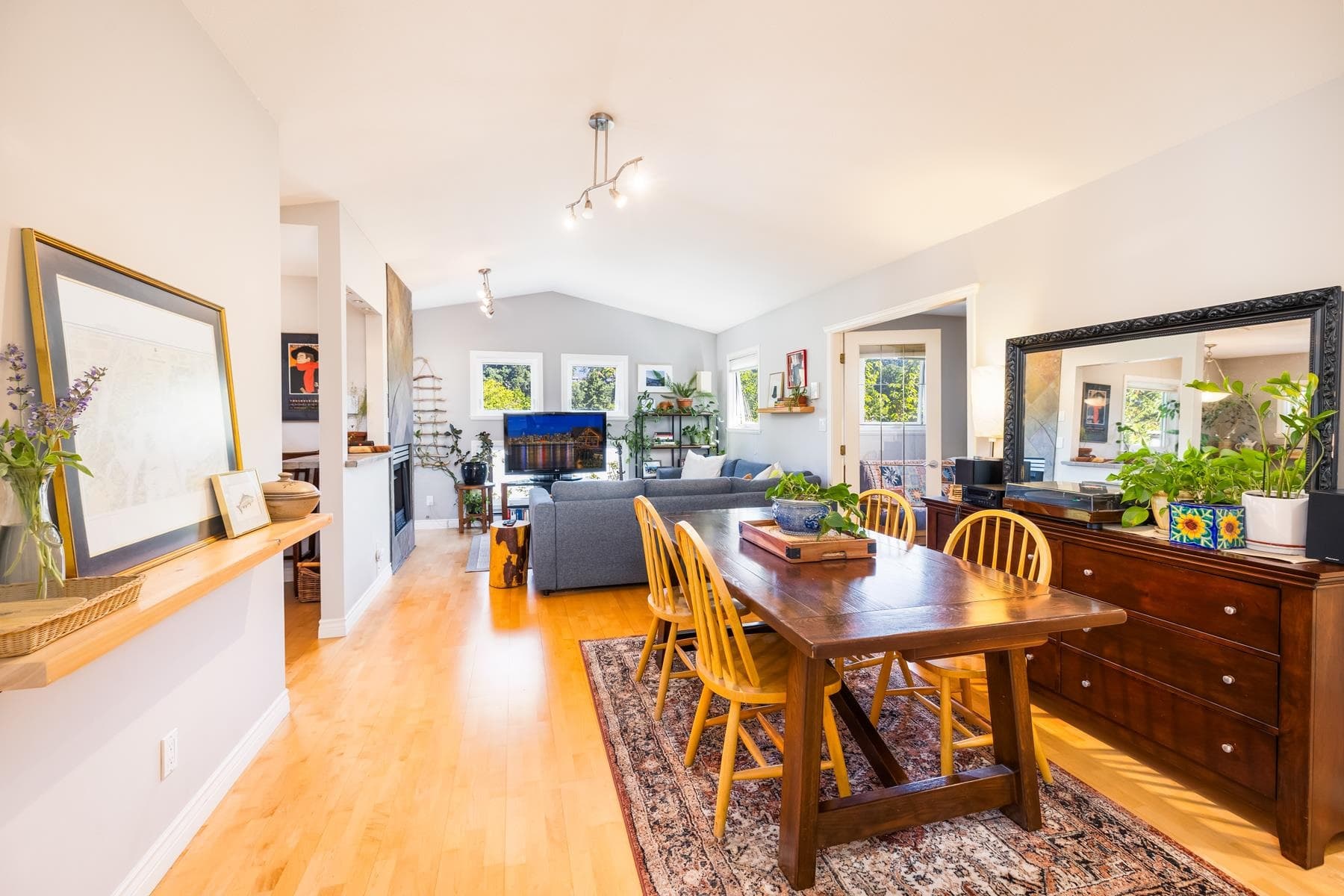 303 - 1528 Bowser Avenue, North Vancouver, V7P 2Y3 — photo 1