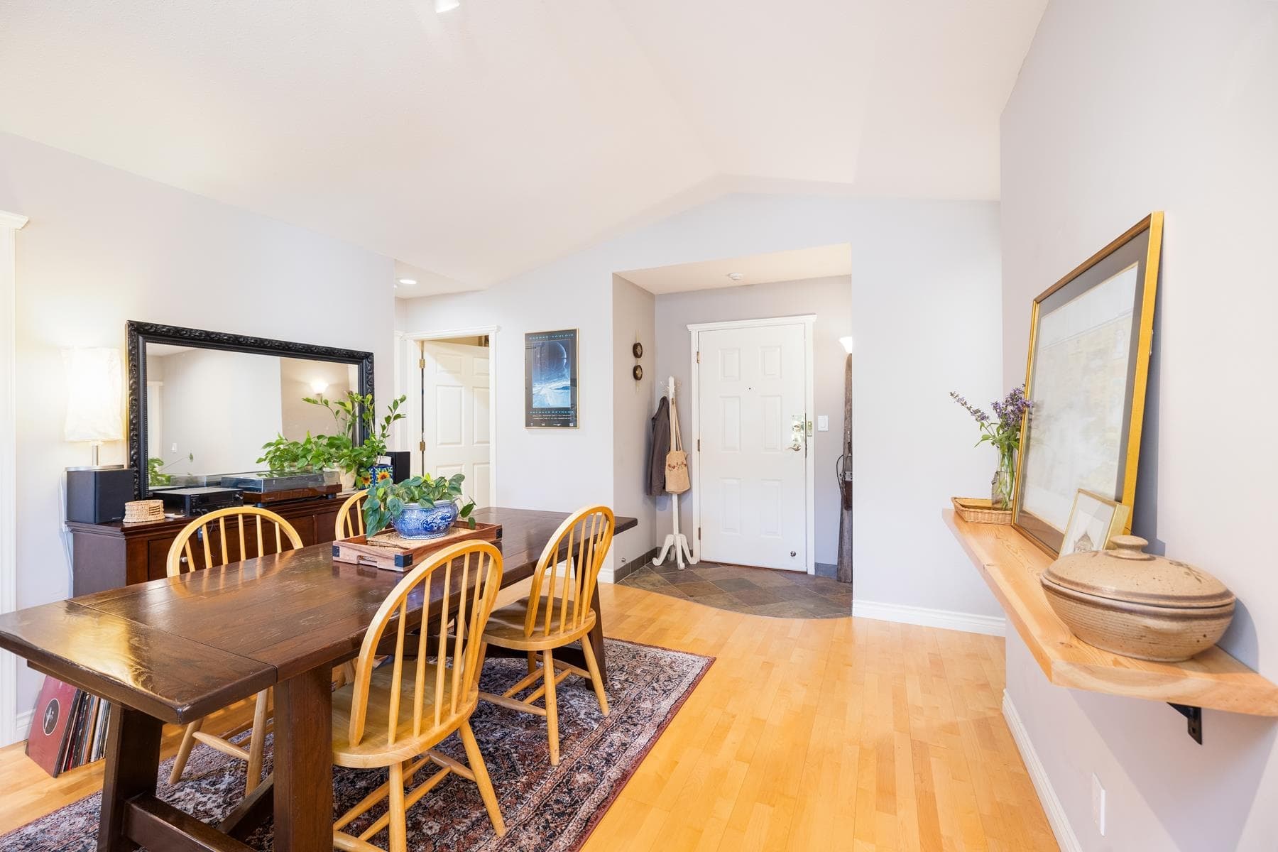 303 - 1528 Bowser Avenue, North Vancouver, V7P 2Y3 — photo 5