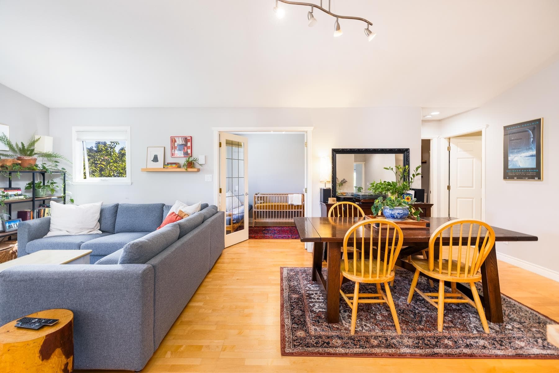 303 - 1528 Bowser Avenue, North Vancouver, V7P 2Y3 — photo 4