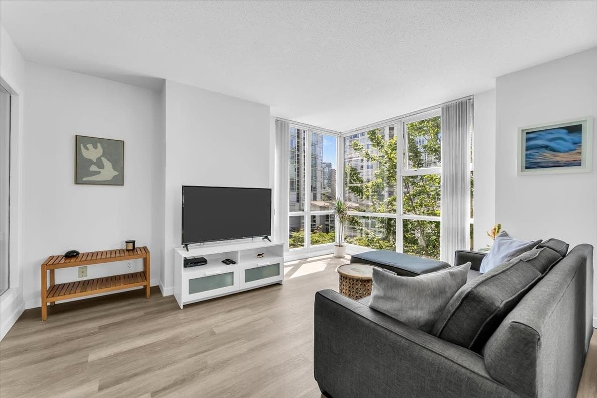 602 - 193 Aquarius Mews, Vancouver