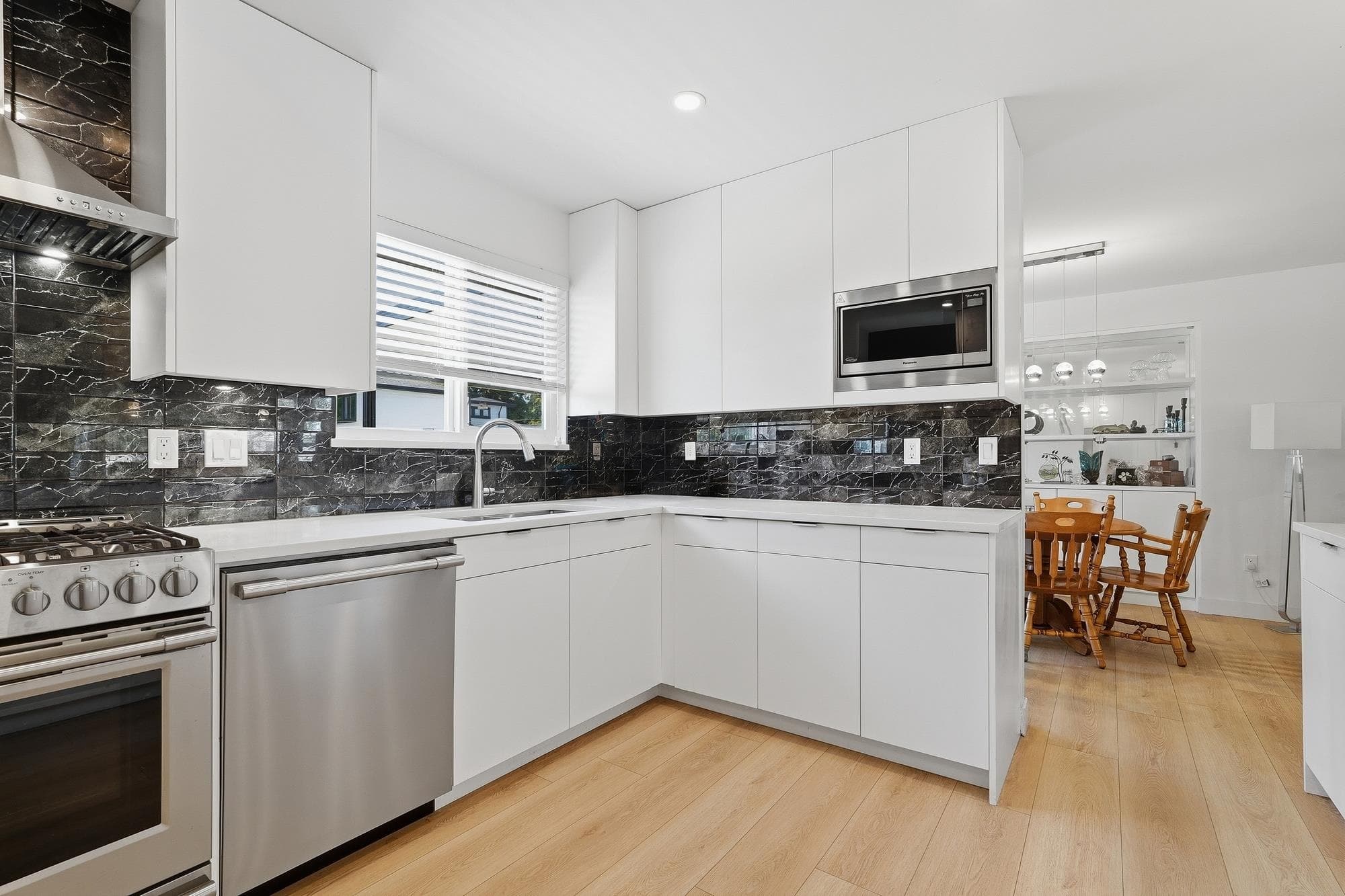 14348 Gladstone Drive, Surrey, V3R 5R9 — photo 5