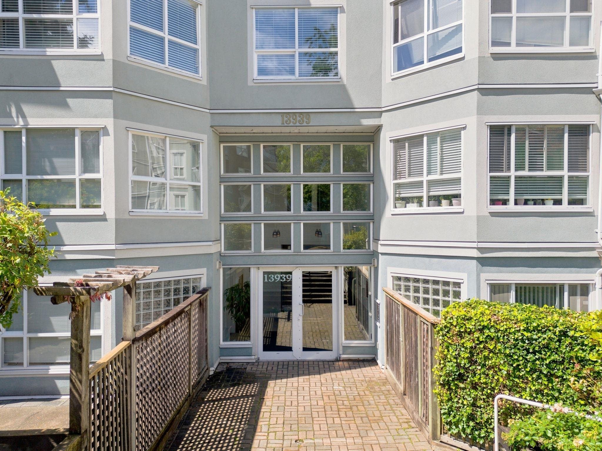 309 - 13939 Laurel Drive, Surrey, V3T 1A8 — photo 3