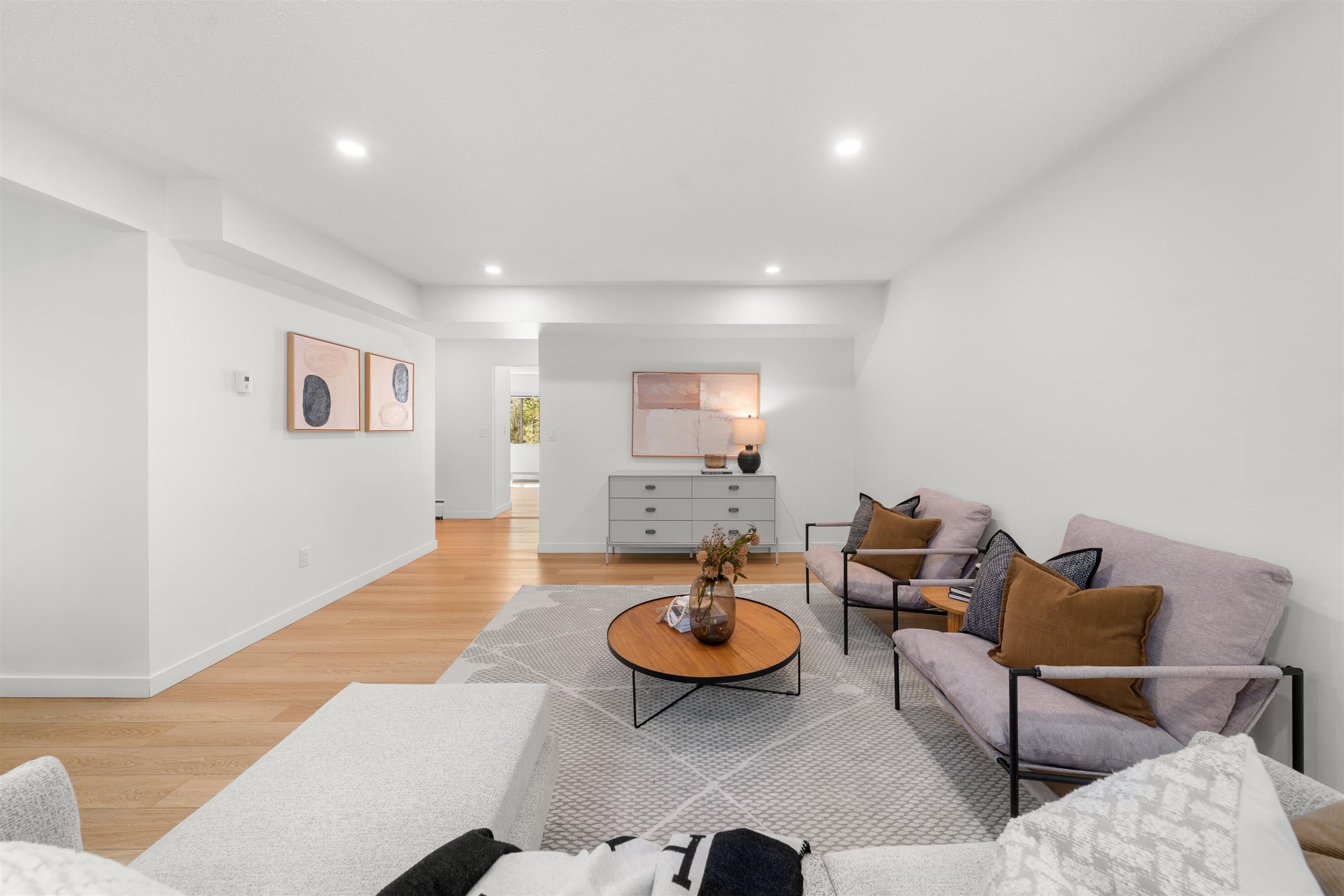 879 Westview Crescent, North Vancouver, V7N 2L5 — photo 5
