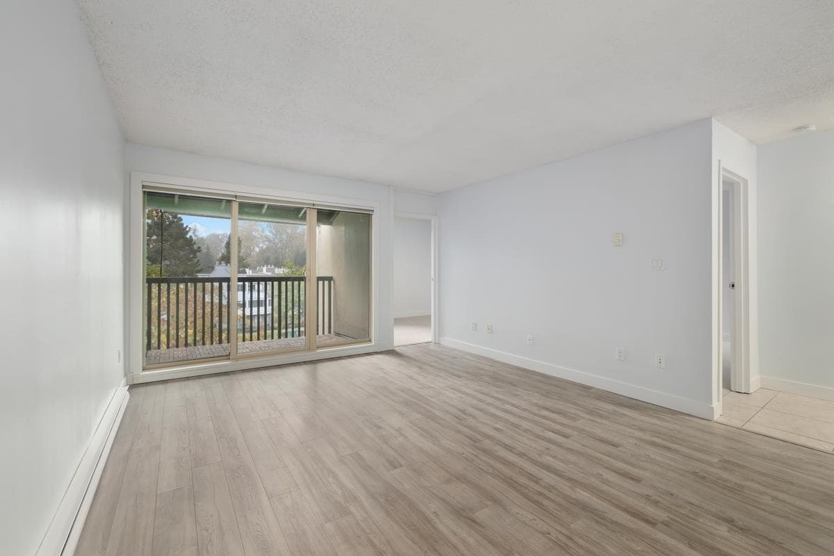 407 - 9857 Manchester Drive, Burnaby, V3N 4P6 — photo 2