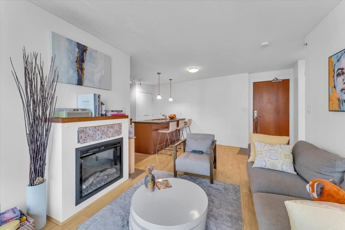 1707 - 1189 Melville Street, Vancouver, V6E 4T8 — photo 4