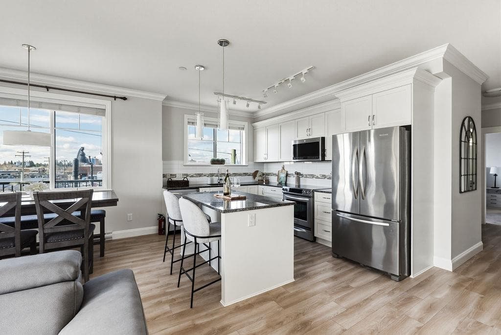 305 - 11862 226 Street, Maple Ridge, V2X 9C8 — photo 1