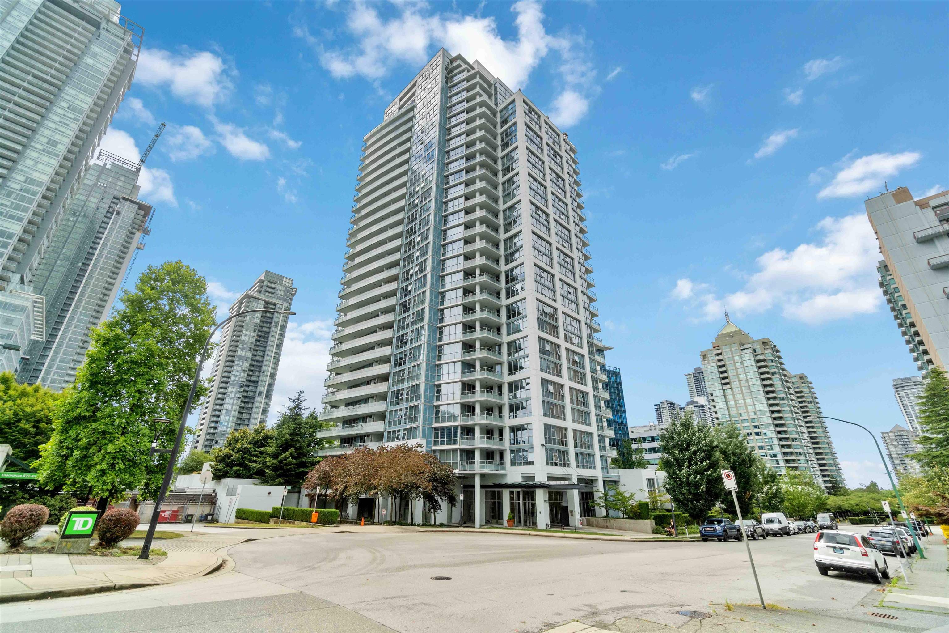 402 - 4400 Buchanan Street, Burnaby, V5C 0E3 — photo 2