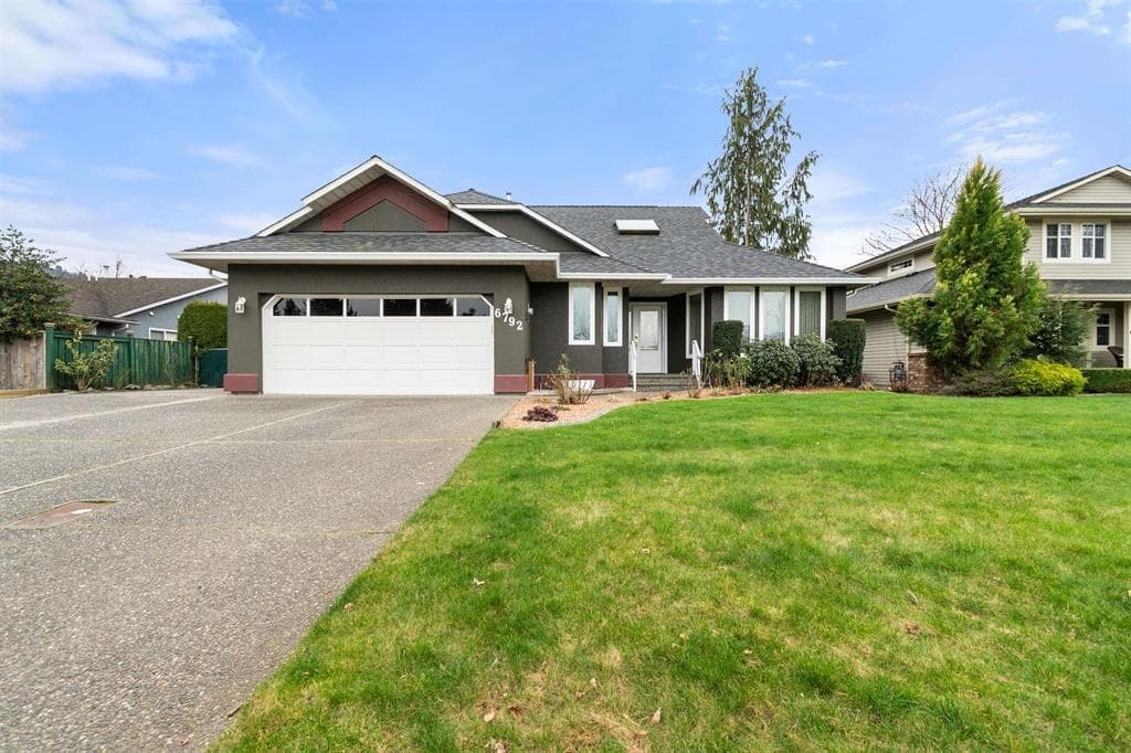 6792 Henry Street, Chilliwack